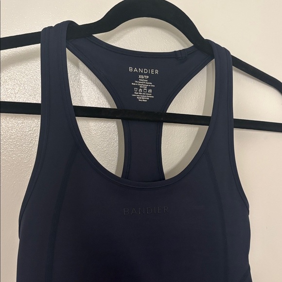 Women's Bandier workout top XS - Picture 2 of 3
